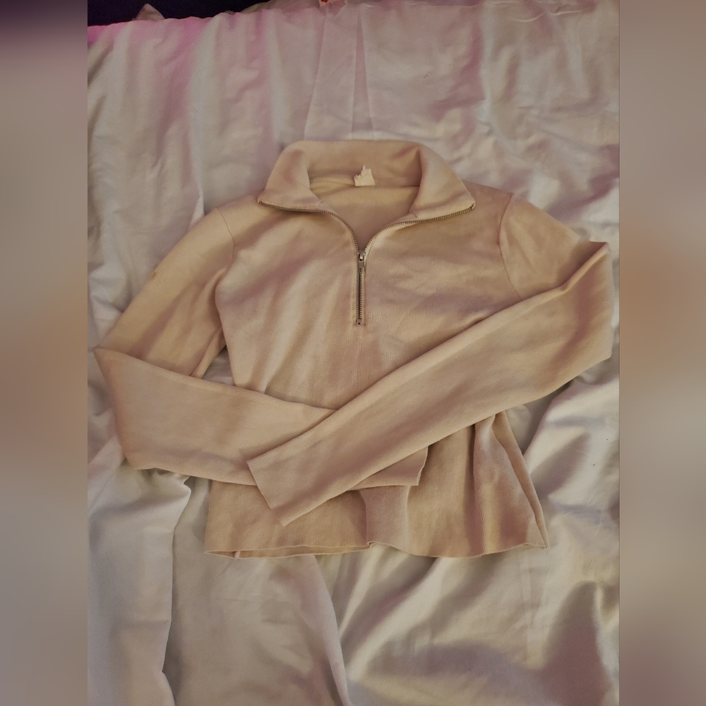 Sweater by Ijoah
